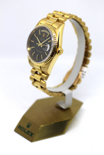 Load image into Gallery viewer, Day-Date