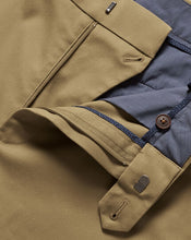 Load image into Gallery viewer, Ultimate Non-Iron Chinos - Tan