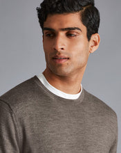 Load image into Gallery viewer, Merino Crew Neck Sweater - Mocha