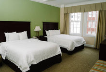 Load image into Gallery viewer, 2 Queen Beds 1 Bedroom Suite Nonsmoking