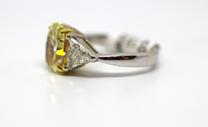 Fancy Light Yellow Diamond Ring