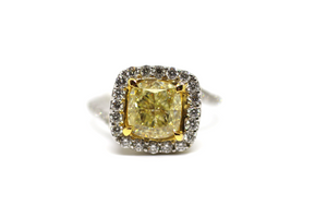 Fancy Light Yellow Diamond Ring