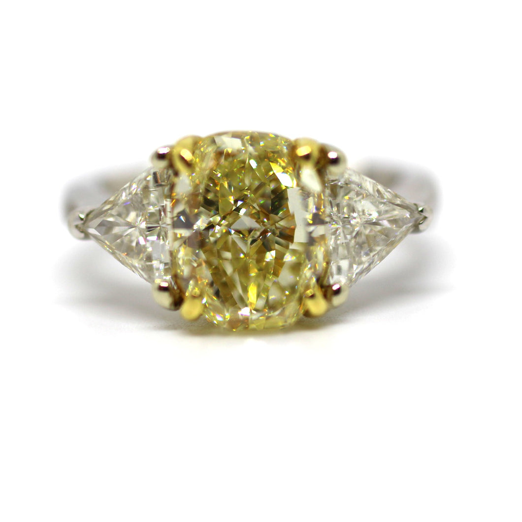 Fancy Light Yellow Diamond Ring