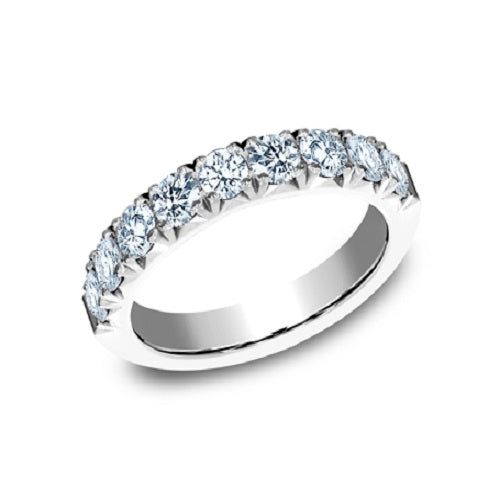 Both classic and elegant, this White Gold Engagement Ring-test 40