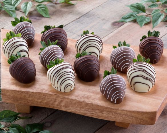 Dipped Chocolate Strawberries (full dozen)