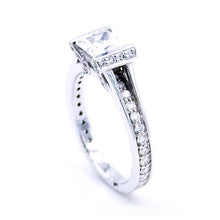 Load image into Gallery viewer, Ritani 18K White Gold Diamond Engagement Ring Style: 1PCZ3141
