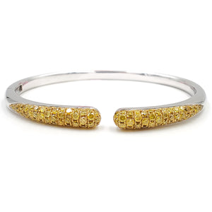 Sandra Biachi 18K White Gold with Natural Color Diamond Bracelet. Style: YG31839Y-1