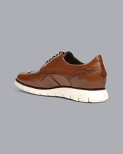 Load image into Gallery viewer, Hybrid Sneakers - Tan
