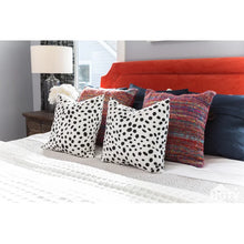 Load image into Gallery viewer, Barron Microfiber Reversible Quilt Set
