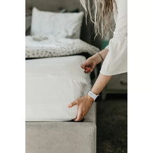 Load image into Gallery viewer, Ensley Hypoallergenic and Waterproof Fitted Mattress Protector
