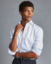 Load image into Gallery viewer, Spread collar Non-Iron Richmond Weave Check Shirt - Cornflower Blue
