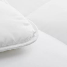 Load image into Gallery viewer, Polyester Down Alternative Comforter
