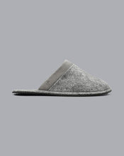 Load image into Gallery viewer, Slippers - Light Grey
