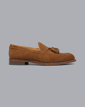 Load image into Gallery viewer, Suede Tassel Loafers - Chestnut Brown
