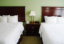 Load image into Gallery viewer, 2 Queen Beds 1 Bedroom Suite Nonsmoking
