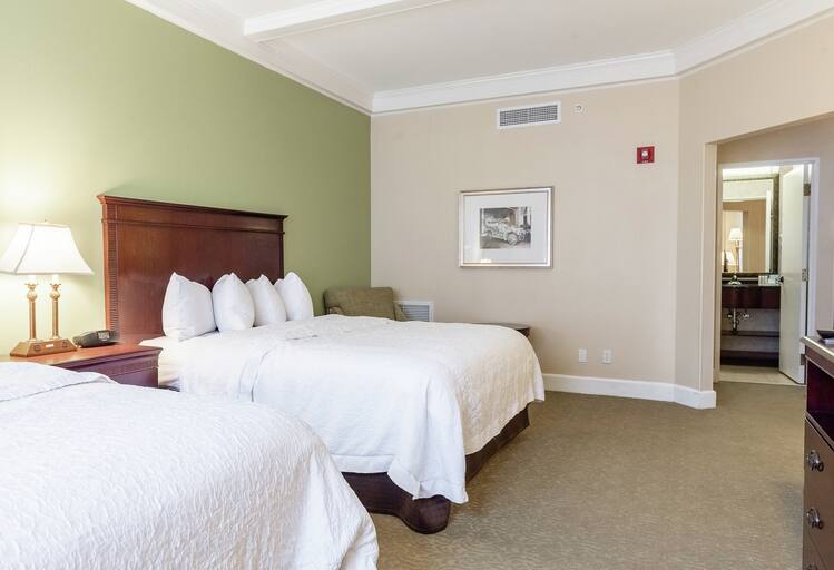 2 Queen Beds 1 Bedroom Suite Nonsmoking